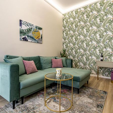Oasis Apartment On The Broadway With Ac Budapeste Exterior foto